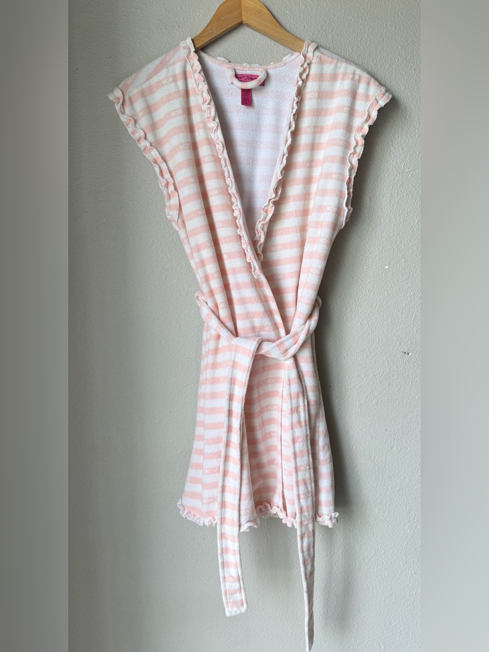 Betsey Johnson Pink & White Striped Short Sleeve Robe Women’s Size M Ruffle Trim